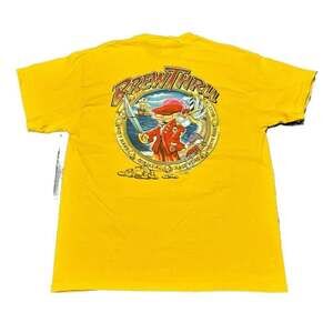 Vintage 2001 Brew Thru Outer Banks NC Pirate Graphic T-Shirt Yellow